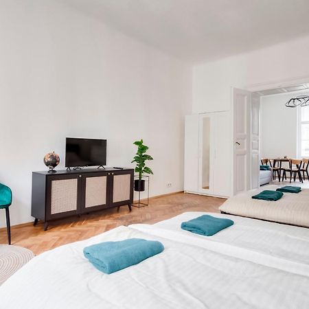 City Center Premium Apartment Прага Экстерьер фото