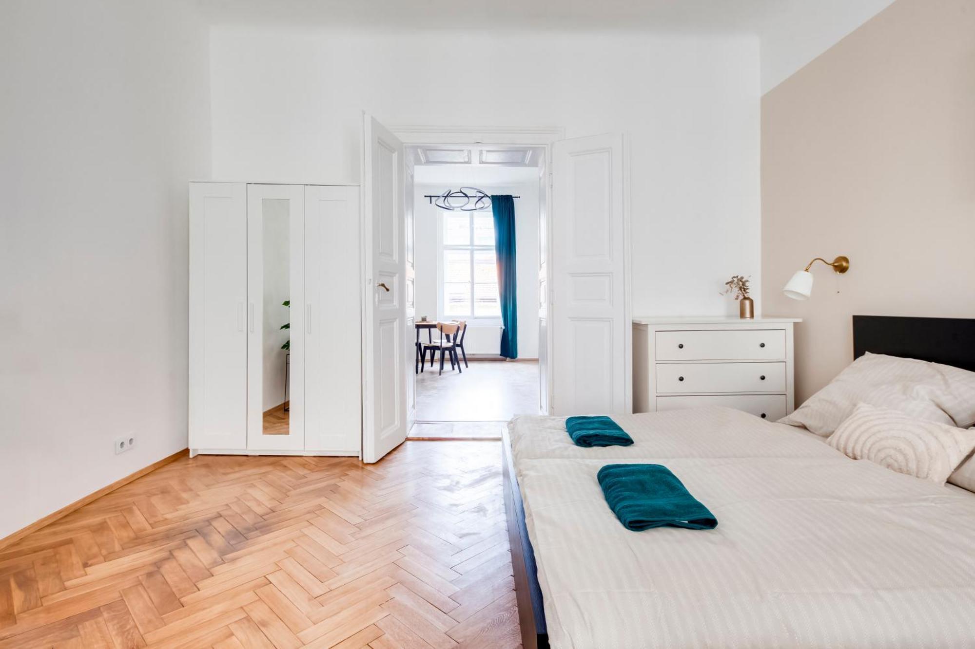City Center Premium Apartment Прага Экстерьер фото